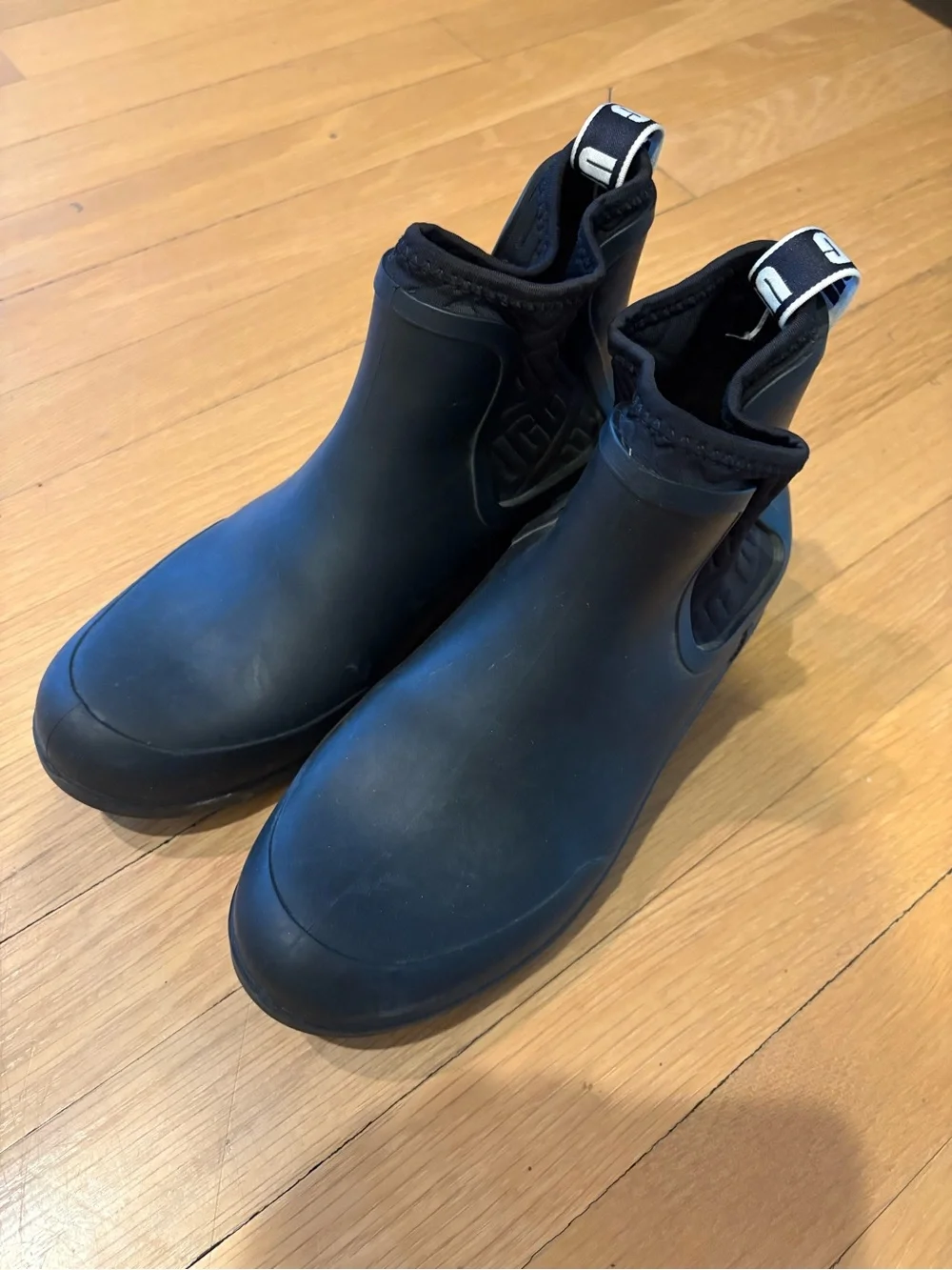 Women’s Ugg Black Slip-On Chelsea Waterproof Rain Booties